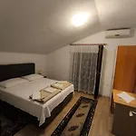 Nik Appartement Gradac (Split-Dalmatia)