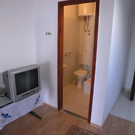 Apartments Nik - 50 M From The Sea