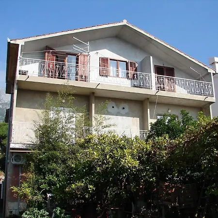 Apartments Nik - 50 M From The Sea Apartment Gradac (Split-Dalmatia)